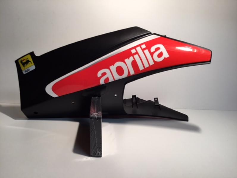 Sous-rep-pieds noir APRILIA SR50 2004-2009