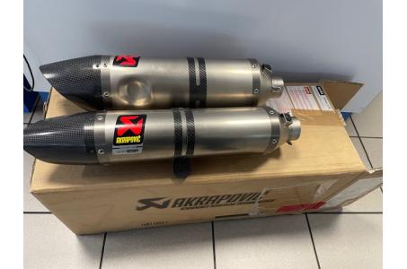 pot shiver 900 akrapovic neuf la paire 